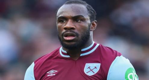 وست هام يونايتد يطمئن جماهيره: "حالة أنطونيو مستقرة وتحت المراقبة الدقيقة"